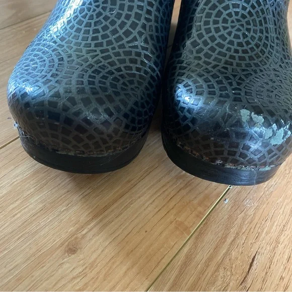 Dansko Clogs - Picture 10 of 10